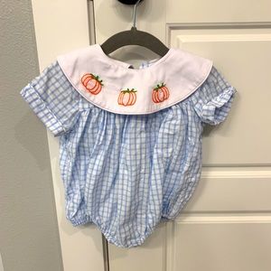 Cecil and Lou pumpkin bubble